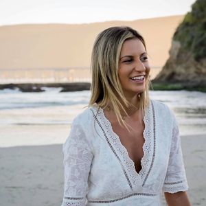 Meet your Posher, Elise